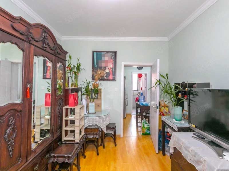 此房性价比 的两房